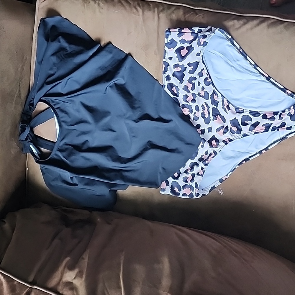 Beachsissi 2 Piece Leopard Print Swimsuit